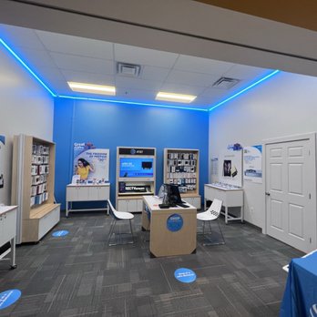 AT&T Store - Inside of the store - Mobile Phones Near Me - Beaverton, Oregon