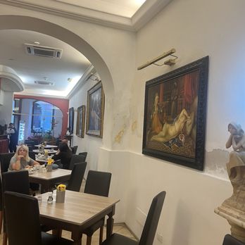 Flora - Seafood Near Me - Cagliari, California