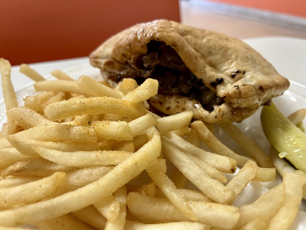 Food from Gus's Good Times Deli