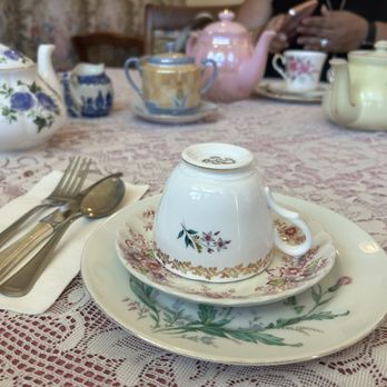 Lovey's Tea Shoppe - British Near Me - Pacifica, California