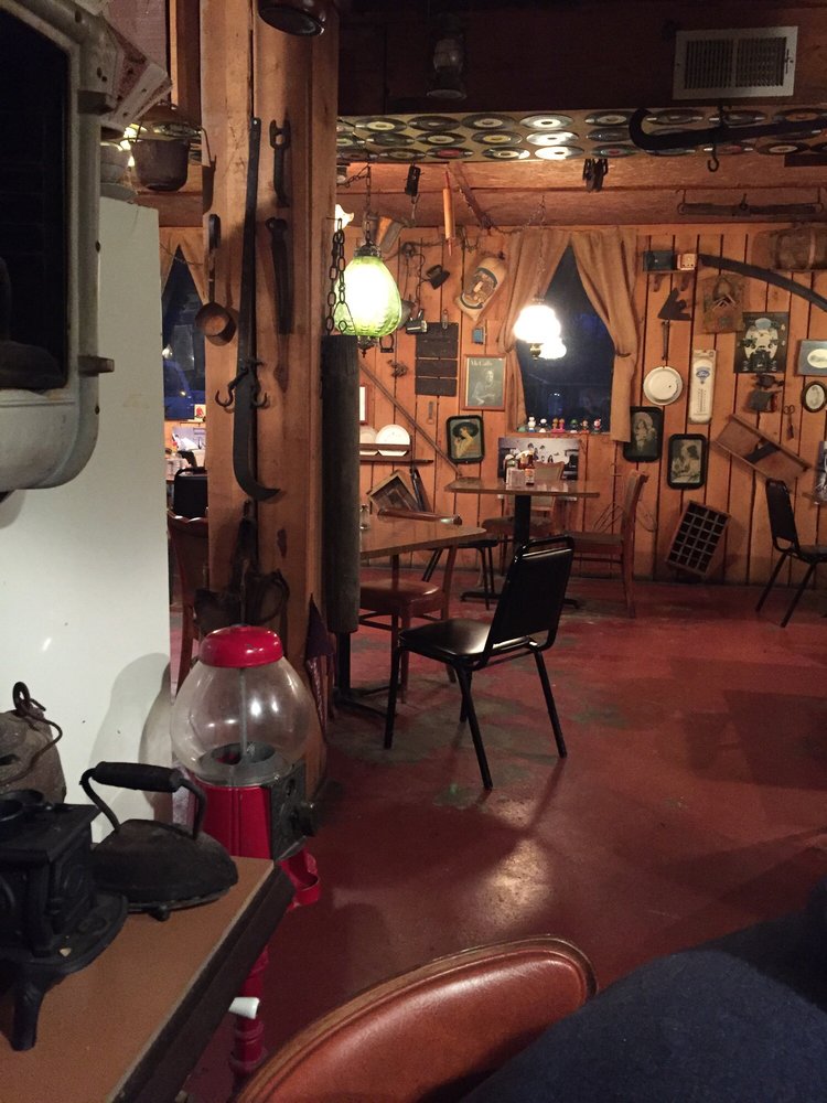 PAT’S RESTAURANT Updated September 2024 5380 Broad St S, Trezevant