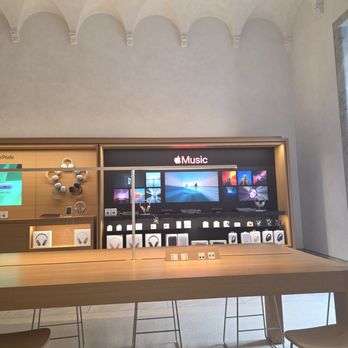 Apple Flex Store - Electronics Near Me - Rome, RM