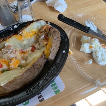 Jason's Deli - Pollo Mexicano that I ordered without sour cream and had sour cream deep into and I had to dig it out - Delis Near Me - Grand Prairie, Texas