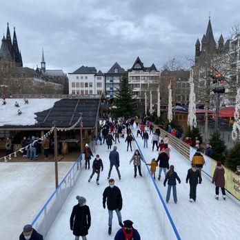 Weihnachtsmarkt Am Heumarkt - Skating - Christmas Markets Near Me - Cologne, NW