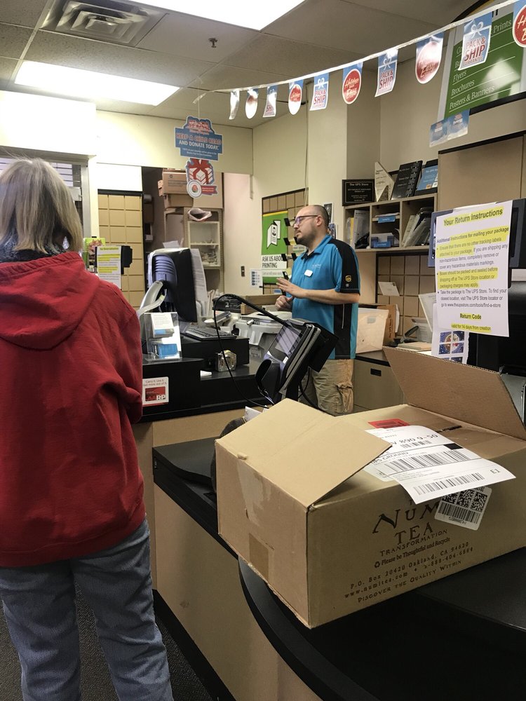 THE UPS STORE 10 Photos & 24 Reviews Shipping Centers 11700