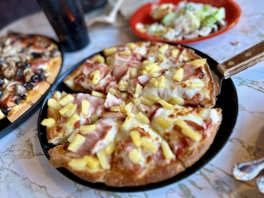 Pizza Caboose by null