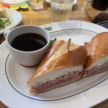 Hillstone Restaurant - New American Near Me - Bal Harbour, Florida