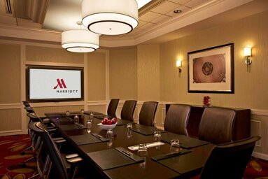 Falls Church Marriott Fairview Park by null