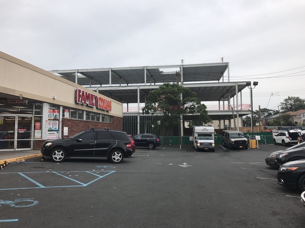 FAMILY DOLLAR STORE Updated August 2024 375 Tompkins Ave, Staten