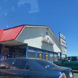 Hank Brothers Hardware - The store itself