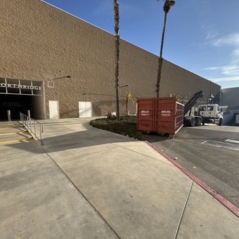 Roll Off Dumpster Rental - 40 Yard Dumpster - Northridge Fashion Center Commercial roll-off dumpster delivered in Northridge for a retail property cleanout. - Dumpster Rental Near Me Roll Off Dumpster Rental - 40 Yard Dumpster - Northridge Fashion Center Commercial roll-off dumpster delivered in Northridge for a retail property cleanout. - Dumpster Rental Near Me