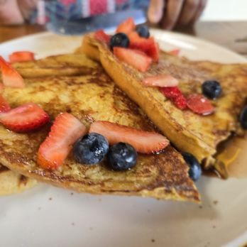 Coleta Brunch - Coleta French toast: 1/5 the bolillo bread doesnt work for a a french toast - Mexican Near Me - National City, California
