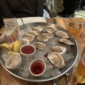 Silo Terrace Oyster Bar - Oyster - Cocktail Bars Near Me - San Antonio, Texas