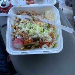 Tacos El Primo - About 3/4 left of the Huracha. Very good food and very friendly people. I will be back.