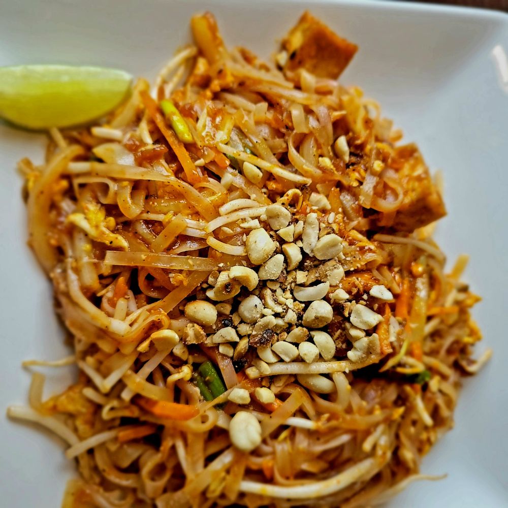 BAMBOO BISTRO Updated October 2024 37 Photos & 75 Reviews 1955