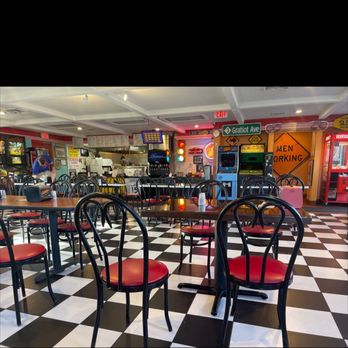 Seeburger's Cheeseburgers - a checkerboard floor - American Near Me - New Baltimore, Michigan