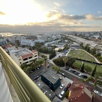 Courtyard By Marriott - View of airport and freeway from our room. - Hotels Near Me - San Diego, California