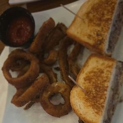 Patty melt with onion rings