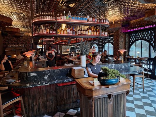 Hiro Bar Izakaya by null