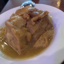 Banana pudding, ice cream was served but on the side Banana pudding, ice cream was served but on the side