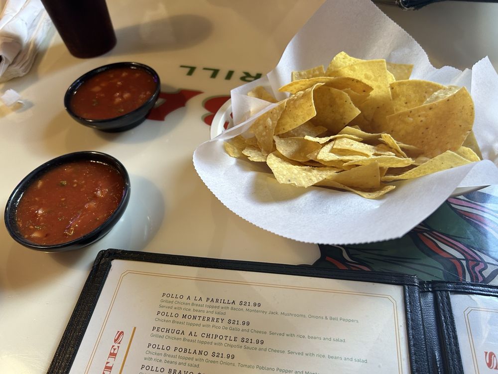 La Zamba Mexican Grill  Logo