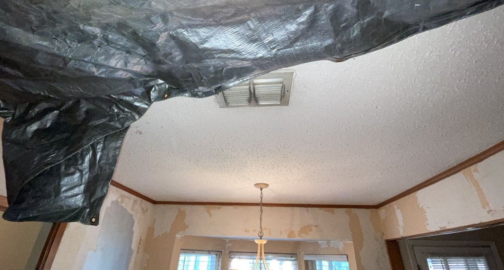 Slide of The Texan Construction & Services