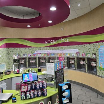 Menchie's - Interior - Desserts Near Me - El Paso, Texas Menchie's - Interior - Desserts Near Me - El Paso, Texas