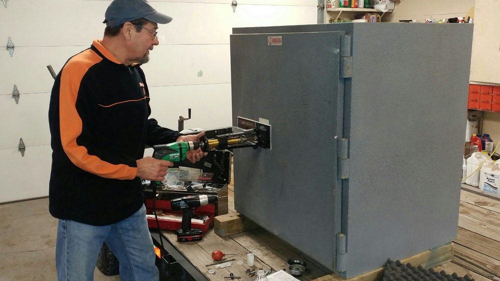 MASTER LOCKSMITH & SAFE SVC Updated September 2024 102 Pawnee Rd