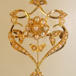 Specialist in Estate and Vintage Jewelry.