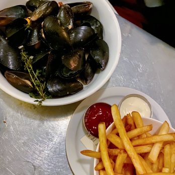 Red Cow - Moules Frites - French Near Me - Seattle, Washington