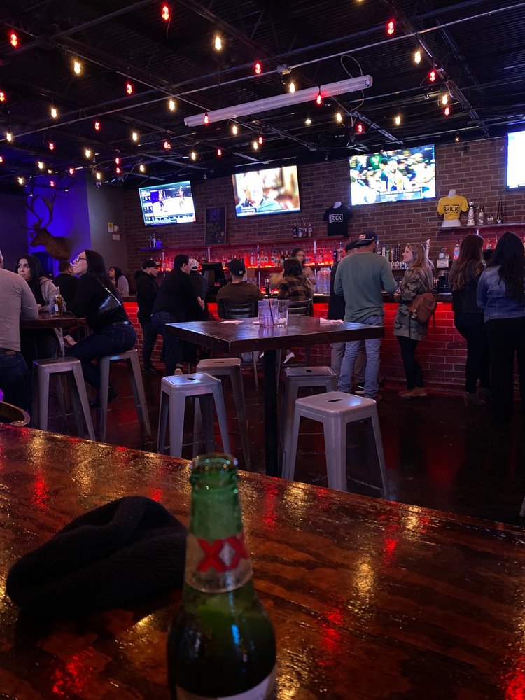 THE BRICK BAR & BITES Updated September 2024 11 Reviews 4535 S