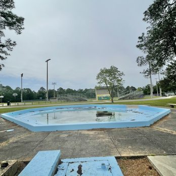 Baumhaer-Randle Park - Wading Pool - Parks Near Me - Mobile, Alabama
