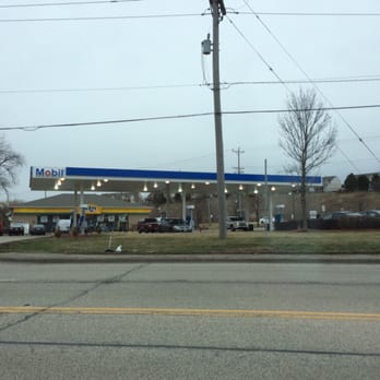 Mobil - View from Algonquin. - Gas Stations Near Me - Lake In the Hills, Illinois