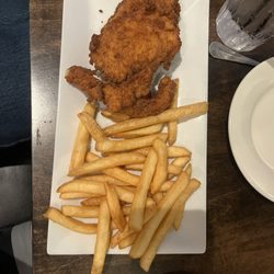 Four 66 Pub and Grill - Chicken fingers