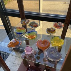 Columbus Glass Art Center - Art maker's designs for sale throughout the space! (10/03/2024)