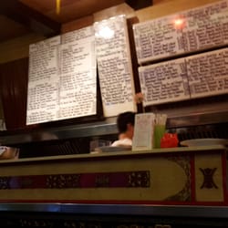 Hong Kong-Perle - Theke mit Speisekarte