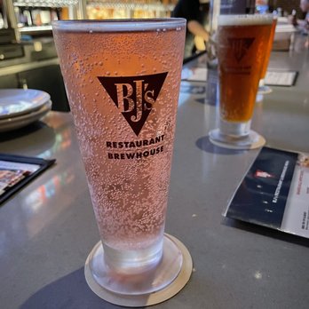 BJ's Restaurant & Brewhouse - Berry cider - Breweries Near Me - Lutz, Florida