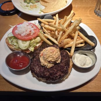 Northstar Cafe - Pimento cheese burger - New American Near Me - Liberty Township, Ohio Northstar Cafe - Pimento cheese burger - New American Near Me - Liberty Township, Ohio