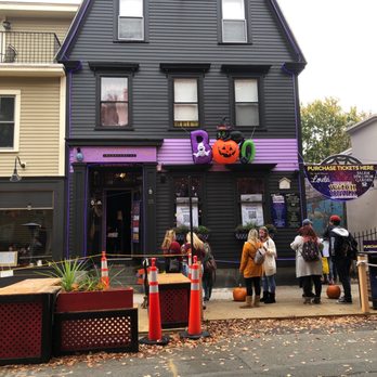 Crow Haven Corner Witch & Psychics Shop - Hobby Shops Near Me - Salem, Massachusetts