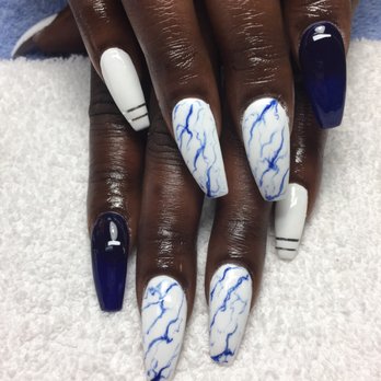 Hollywood Nails & Spa - Nail Salons Near Me - Tomball, Texas