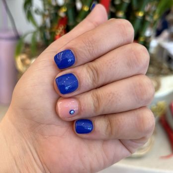 Dream Bell Nails & Spa - Nail Salons Near Me - New York, New York