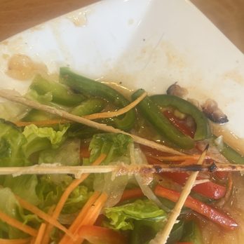 Pho Dung Gia - Smaller hair mixed with vegetables and sauce in upper corner of plate. - Vietnamese Near Me - Des Plaines, Illinois Pho Dung Gia - Smaller hair mixed with vegetables and sauce in upper corner of plate. - Vietnamese Near Me - Des Plaines, Illinois