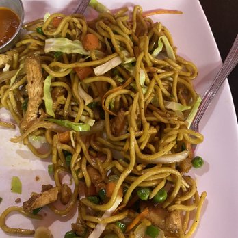 Momo House - Chicken Chow Mein (4/5) - Himalayan/Nepalese Near Me - Houston, Texas Momo House - Chicken Chow Mein (4/5) - Himalayan/Nepalese Near Me - Houston, Texas