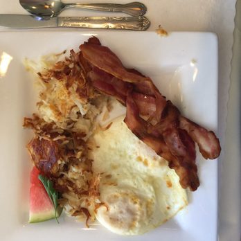 Crown Bistro - Breakfast & Brunch Near Me - Coronado, California