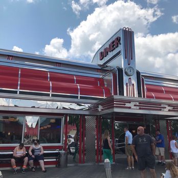 Sunliner Diner - Diners Near Me - Pigeon Forge, Tennessee Sunliner Diner - Diners Near Me - Pigeon Forge, Tennessee