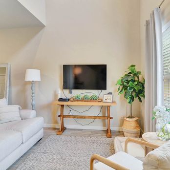 The Reserve at Chaffee Crossing Apartment Homes & Townhomes - Apartments Near Me - Fort Smith, Arkansas The Reserve at Chaffee Crossing Apartment Homes & Townhomes - Apartments Near Me - Fort Smith, Arkansas