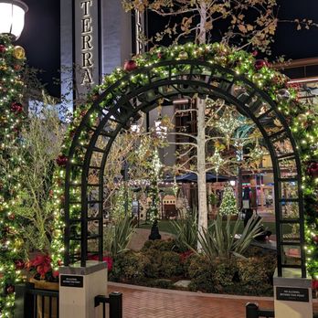 Bella Terra - Shopping Centers Near Me - Huntington Beach, California