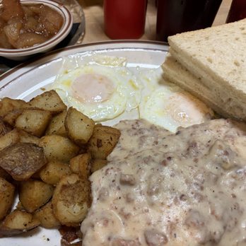 Honey Butter's Kitchen -Candle Factory - Biscuits and gravy with a side of fried apples, garlic potatoes, and sourdough - American Near Me - Williamsburg, Virginia Honey Butter's Kitchen -Candle Factory - Biscuits and gravy with a side of fried apples, garlic potatoes, and sourdough - American Near Me - Williamsburg, Virginia