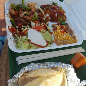 Lalo's - fajitas plate - Mexican Near Me - Ventura, California
