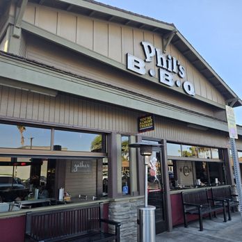 Phil's BBQ - Outside - Barbeque Near Me - San Diego, California Phil's BBQ - Outside - Barbeque Near Me - San Diego, California